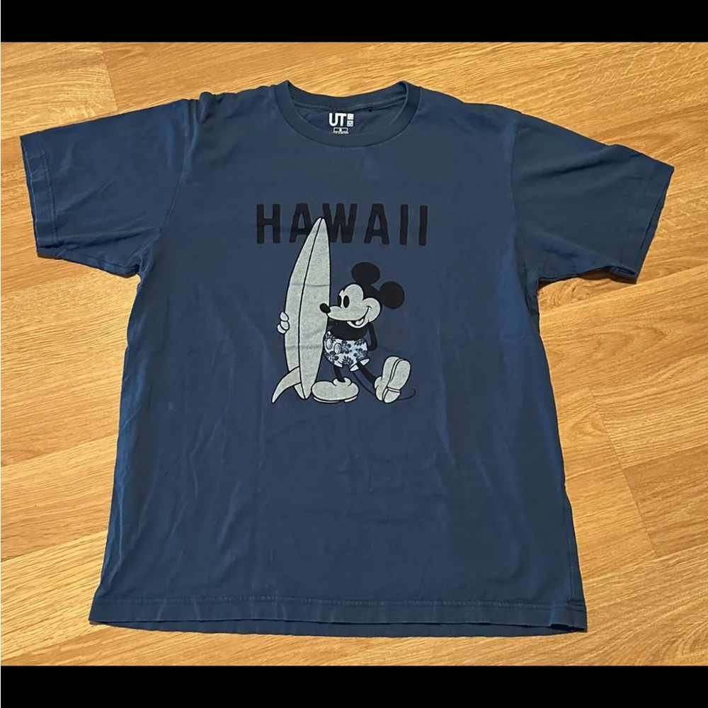 Uniqlo UT Mickey Mouse Hawaii Disney T-Shirt Men's Size Medium